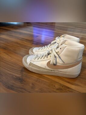 Nike Blazers White High-Top Sneakers with Pink Swoosh Accent size 9